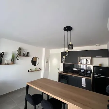 Appartement De La *